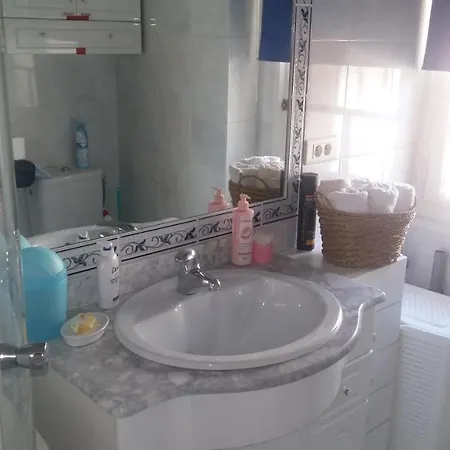 Happydays Spacieux Duplex-garage Apartment *